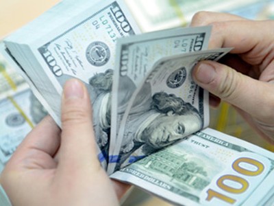 Sáng 5/8, giá vàng tăng mạnh 120.000 đồng/lượng, tỷ giá trung tâm giảm nhẹ