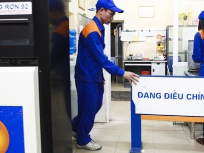 Xăng tăng gần 700 đồng từ 15h30'