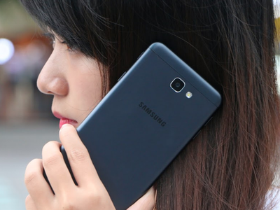 Galaxy J7 Prime có giá hơn 6 triệu đồng