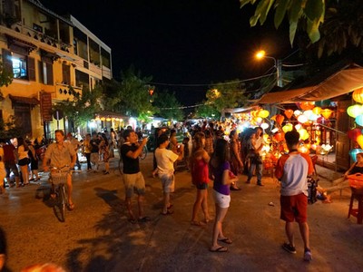 Những khu chợ đêm dọc theo chiều dài đất nước