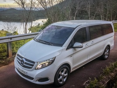 Mercedes 7 chỗ V220d giá gần 2,6 tỷ đồng tại Việt Nam