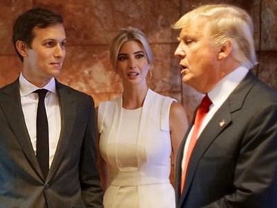 Ái nữ Ivanka Trump và con rể Jared Kushner luôn sát cánh bên Donald Trump. Ảnh: New York Times