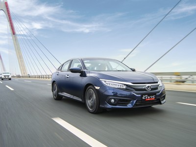 Honda Civic mới giá 950 triệu đồng