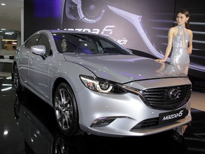 Mazda6 thêm màu mới. 