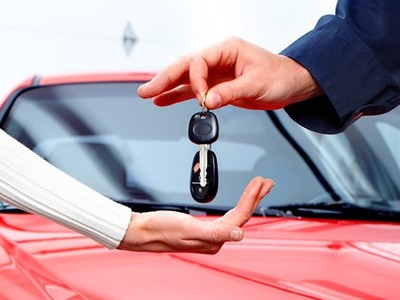 Nhiều khách hàng muốn vay tiền mua xe trước Tết (ảnh minh họa)