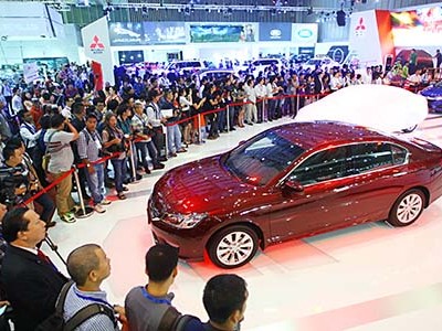 Chi 165 triệu USD nhập khẩu ôtô trong tháng đầu tiên năm 2017