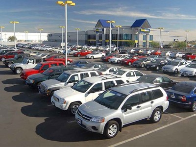 7 hãng ô tô tại Việt Nam đồng loạt giảm giá bán