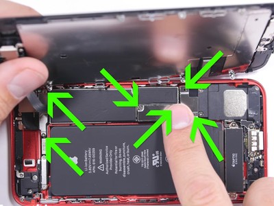 iPhone 7 màu đỏ bị chê mặt trước 'vô duyên'