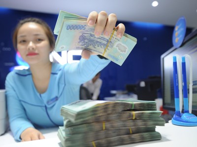 Nắm giữ cổ phiếu ngân hàng nào hiệu quả?