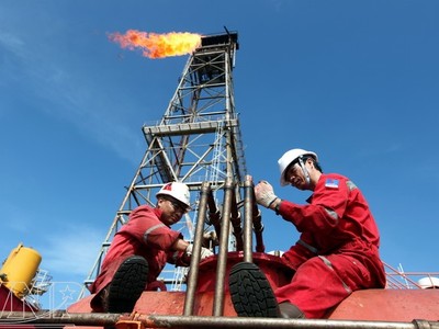 Ngân sách 4 tháng, dầu thô đóng góp lớn với gần 50.000 tỷ đồng