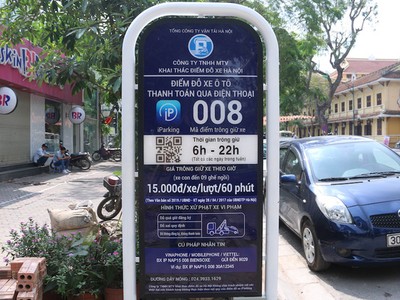 Hà Nội: Người dân lúng túng khi sử dụng công nghệ đỗ xe thông minh