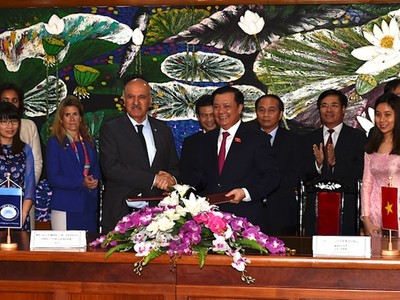 ự án cầu Đầm Vạc dự kiến sẽ được thực hiện trong 4 năm (2017-2021) với tổng chi phí là 25,5 triệu USD trong đó vốn vay OFID là 21,8 triệu USD. (Ảnh: Bộ Tài chính)