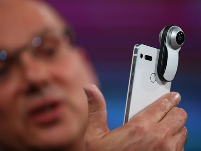 Ảnh thực tế 'kẻ hủy diệt iPhone' của cha đẻ Android