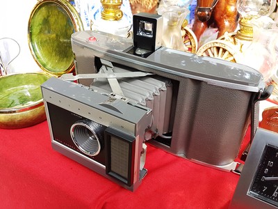 Tìm đồ công nghệ 'chất' giữa chợ ve chai Sài Gòn