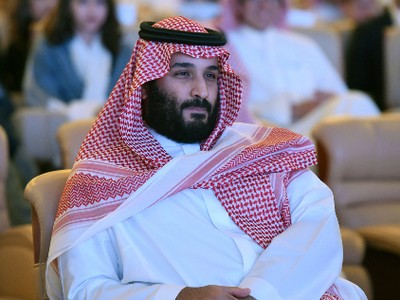 Hoàng tử Saudi Arabia Mohammed bin Salman tại buổi công bố siêu đô thị. Ảnh: Bloomberg