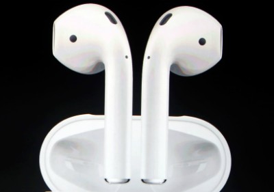 Tai nghe AirPods của Apple sản xuất tại Trung Quốc. Ảnh: Apple.