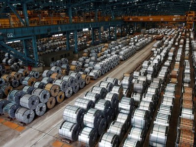 Theo Bộ Công Thương, hàng hóa nhôm Trung Quốc bán phá giá thời gian qua gây thiệt hại đáng kể cho ngành sản xuất trong nước. Ảnh: Reuters.