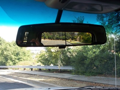 Cách điều chỉnh gương chiếu hậu ôtô tránh điểm mù cho lái mới