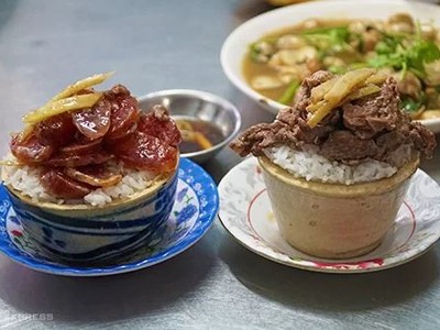 Cơm thố Sài Gòn. Ảnh: Di Vỹ.