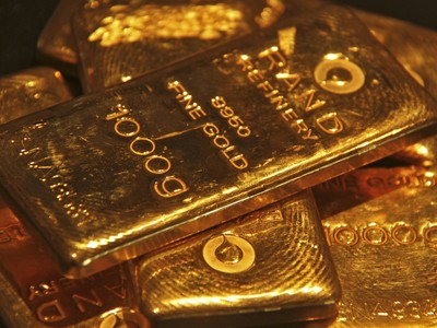 Giá vàng hôm nay ngày 20/8: Vàng SJC trong nước giảm 100.000 đồng/lượng