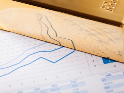 Giá vàng hôm nay ngày 27/8: Vàng SJC trong nước giảm 100.000 đồng/lượng