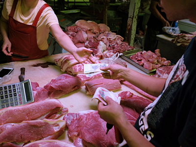 Trung Quốc xả kho 10.000 tấn thịt heo