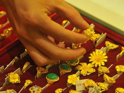 Giá vàng hôm nay ngày 28/10: Vàng trong nước tăng 30.000 đồng/lượng