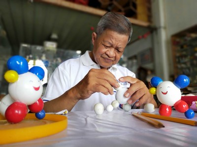 Linh vật Sea Games 30 qua bàn tay kỷ lục gia vỏ trứng của Việt Nam
