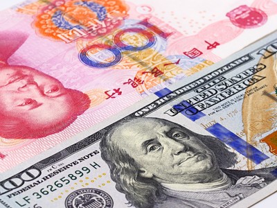 Nhân dân tệ mất giá khi ông Trump ký dự luật Hong Kong