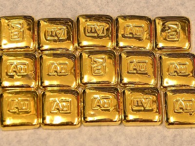 Giá vàng hôm nay ngày 12/2: Giá vàng trong nước ngược chiều thế giới