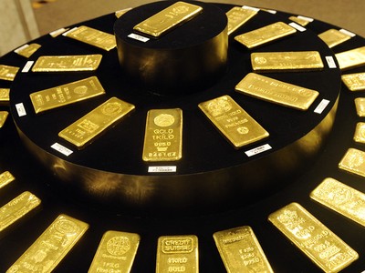 Giá vàng hôm nay ngày 21/2: Giá vàng tăng vọt 400.000 đồng/lượng