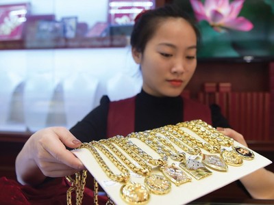 Giá vàng hôm nay ngày 1/4: Giá vàng giảm 200.000 đồng/lượng