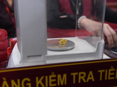 Giá vàng hôm nay ngày 6/4: Giá vàng giảm nhẹ 50.000 đồng/lượng