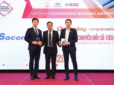 Sacombank nhận hai giải thưởng về bán lẻ và chuyển đổi số
