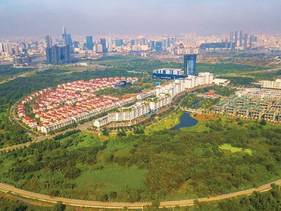 Sản phẩm shophouse tại Khu đô thị Sala Thủ Thiêm có giá hơn 1 tỷ đồng/m2. Ảnh: Lê Toàn.