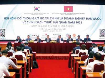 Toàn cảnh Hội nghị đối thoại giữa Bộ Tài chính và doanh nghiệp Hàn Quốc về chính sách thuế, hải quan năm 2025. Ảnh: Đức Minh