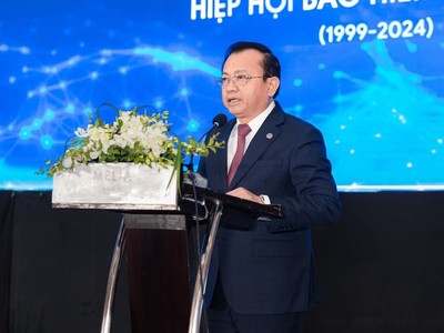 Thứ trưởng Bộ Tài chính Lê Tấn Cận.