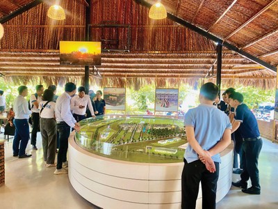 Dòng tiền của người mua hiện nay vẫn trong trạng thái phòng thủ. Ảnh: Việt Dũng.