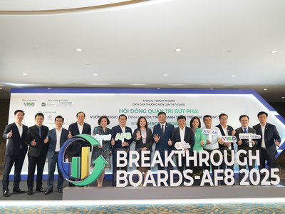 Ông Phạm Việt Anh - Chủ tịch HĐQT PVTrans cùng các lãnh đạo cấp cao tại Diễn đàn thường niên về Quản trị Công ty AF8 2025