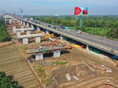 Mở rộng cao tốc TP.HCM - Long Thành. Ảnh: Lê Toàn.