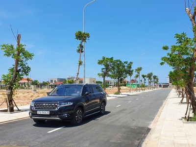 Dự án Golden Lake tại khu vực trung tâm Bắc Đồng Hới hiện nay đã hoàn thành hạ tầng, có sổ đỏ từng lô đang được giới đầu tư hết sức quan tâm.