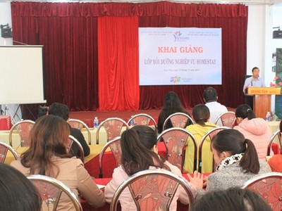 Lớp bồi dưỡng nghiệp vụ Homestay cho cán bộ, công chức, viên chức làm công tác quản lý về du lịch Kon Tum.  