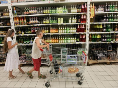 Nga ban hành lệnh cấm đồ uống tăng lực có chứa cồn