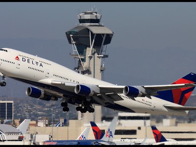 HNA Group Co từ Đại lục đã đồng ý mua lại Gategroup Holding AG, công ty chuyên cung cấp đồ ăn cho Delta Air Lines, Unites Airlines Inc và Emirates với giá 1,5 tỷ USD.