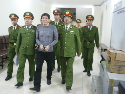 Khởi tố vụ án Cố ý làm lộ bí mật Nhà nước