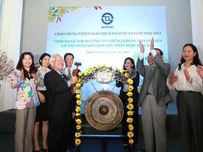 Nhiều nụ cười tại phiên giao dịch khai xuân 