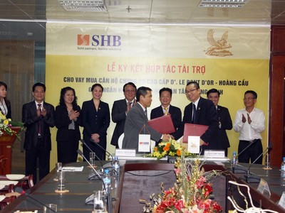 Tân Hoàng Minh bắt tay với SHB để làm gì?