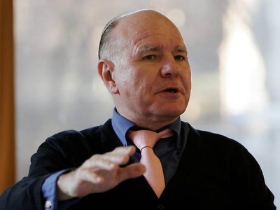 Marc Faber: Tiền đang trở lên vô giá trị khi liên tục được in