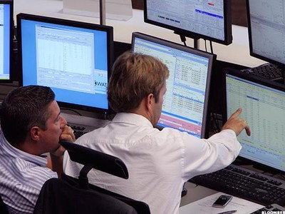 Tuần qua, khối ngoại bán ròng mạnh các cổ phiếu bất động sản