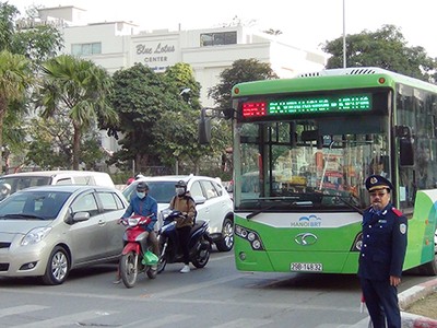 Dự án xe buýt nhanh (BRT) cũng đã bị báo chí đặt nghi vấn về có sai phạm trong quá trình đấu thầu
